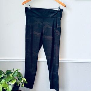 Aeropostale Black Camouflage Leggings Size Large
